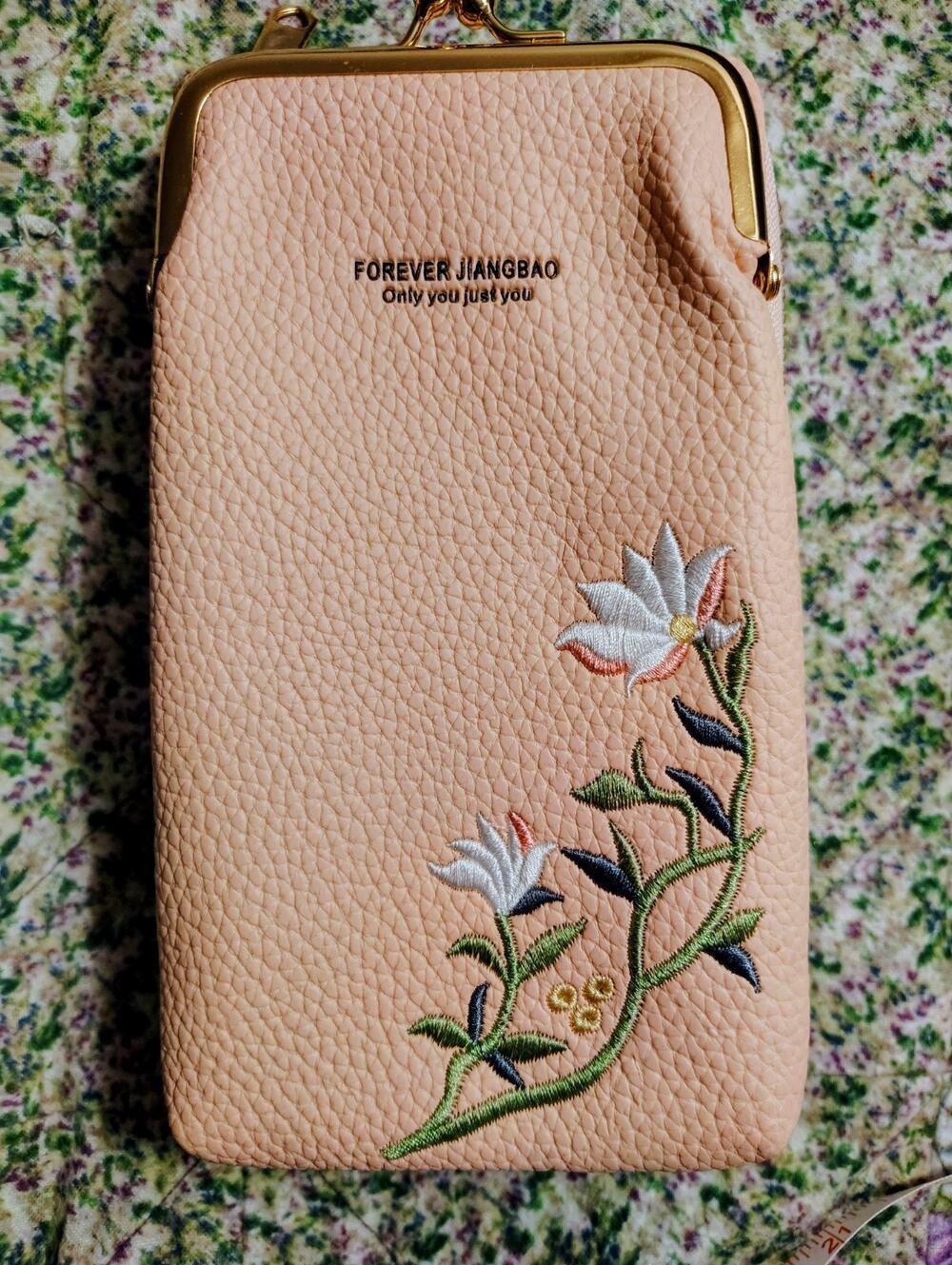 NWOT Forever Jiangbao Pink Faux Leather Flower Pink Phone Crossbody
